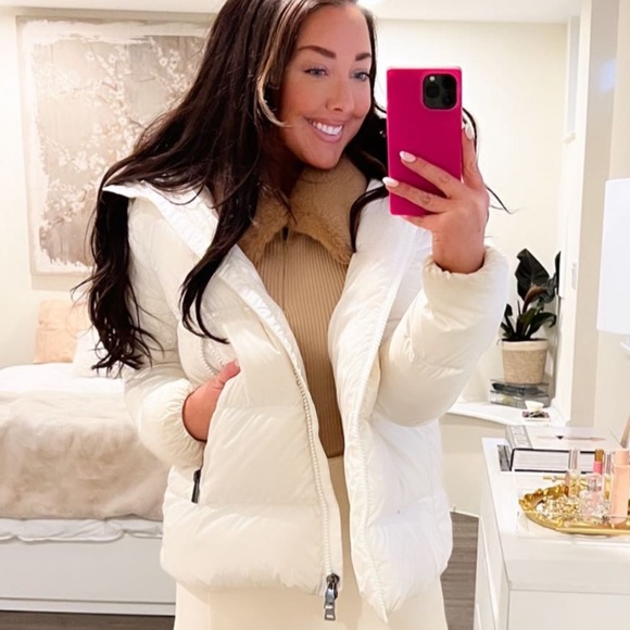 White Moncler Laichefur Hooded Short Down Jacket - Picture 7 of 16